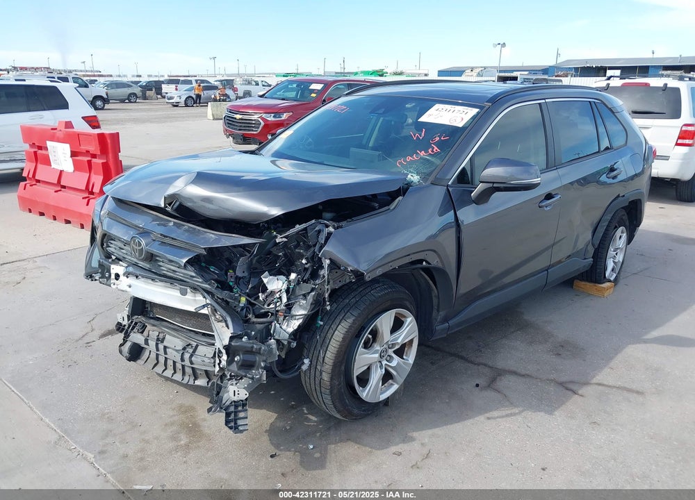 2019 TOYOTA RAV4 XLE VIN: JTMW1RFV6KD011465