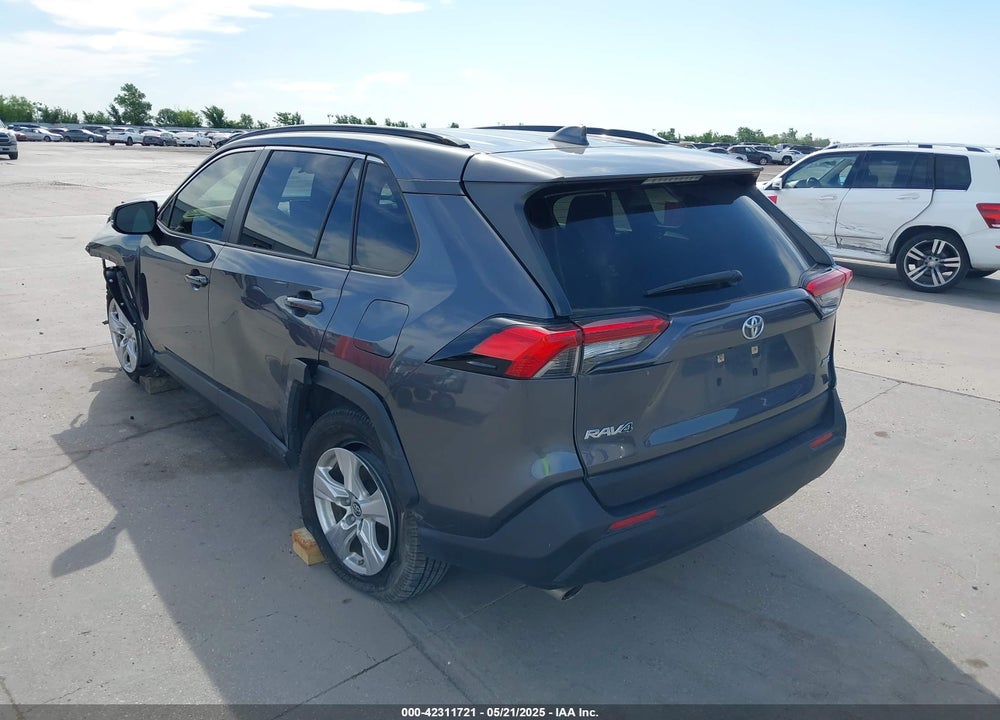 2019 TOYOTA RAV4 XLE VIN: JTMW1RFV6KD011465
