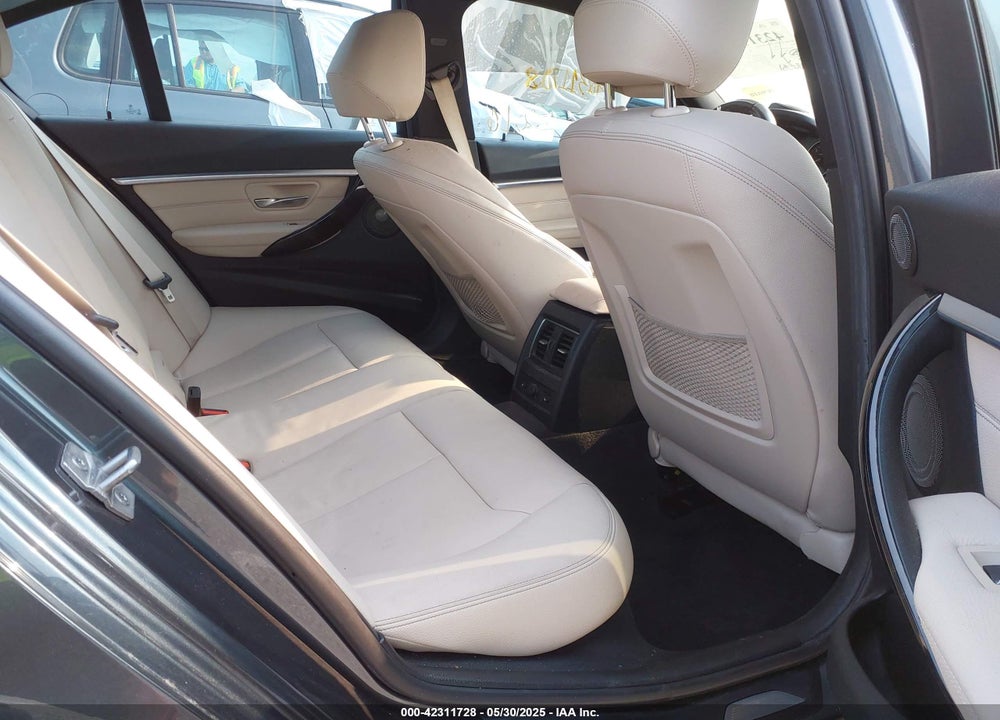 2016 BMW 3 SERIES VIN: WBA8B7G58GNT14562