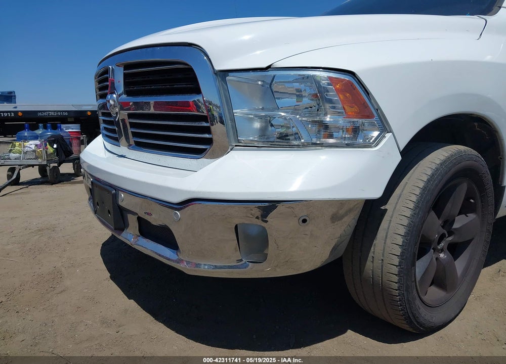 2019 RAM 1500 CLASSIC VIN: 1C6RR6TT5KS608648