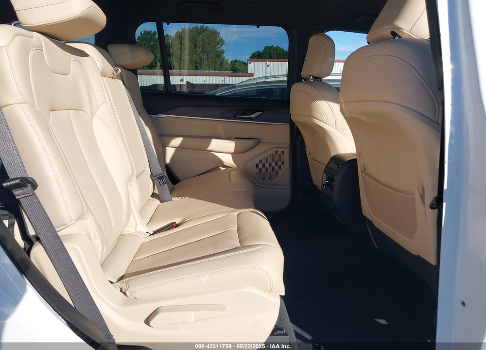 2023 JEEP GRAND CHEROKEE L LIMITED 4X4 VIN: 1C4RJKBG0P8854444