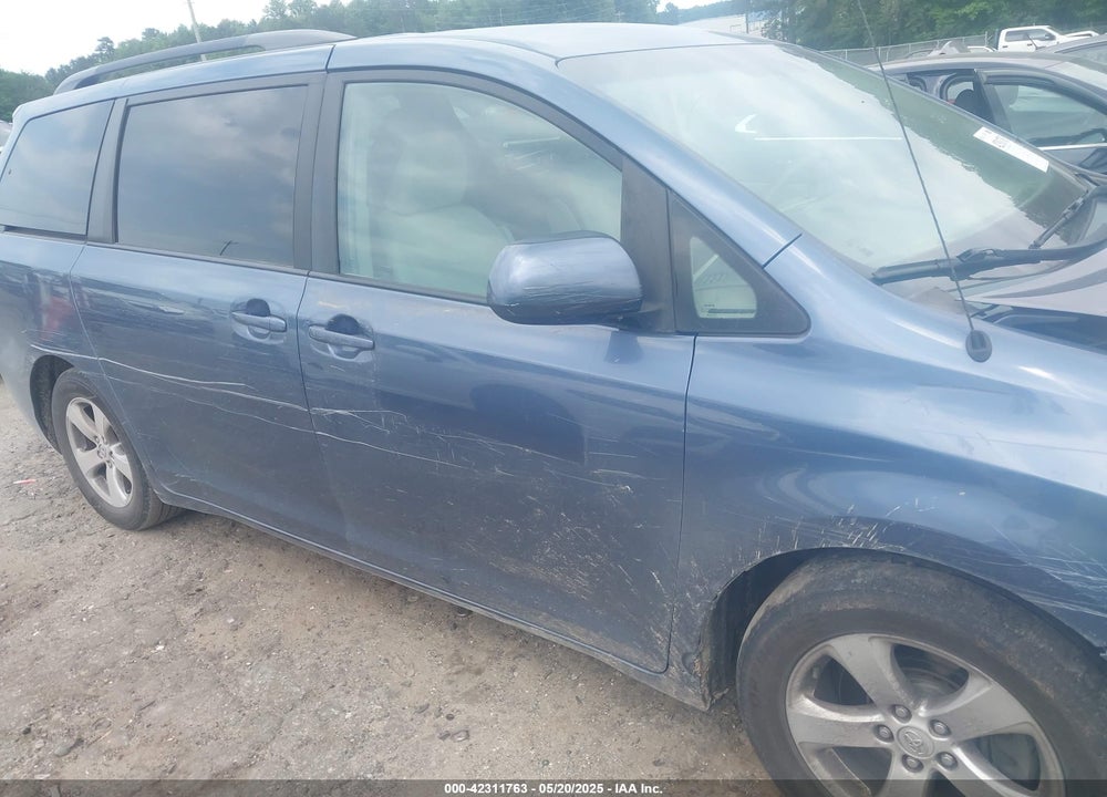 2013 TOYOTA SIENNA VIN: 5TDKK3DC0DS340583