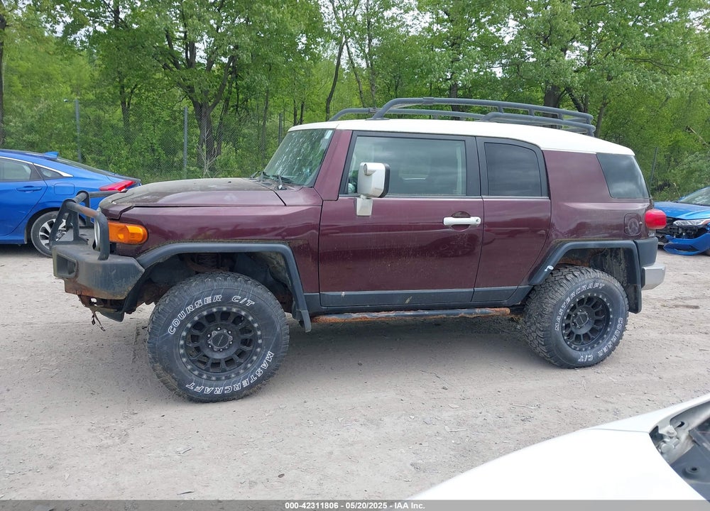 2007 TOYOTA FJ CRUISER VIN: JTEBU11F270049180