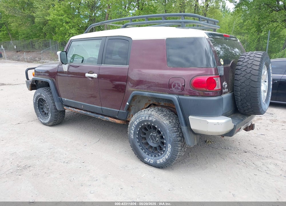 2007 TOYOTA FJ CRUISER VIN: JTEBU11F270049180