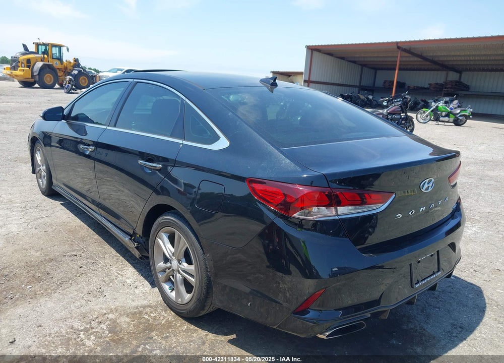 2018 HYUNDAI SONATA VIN: 5NPE34AF4JH690217