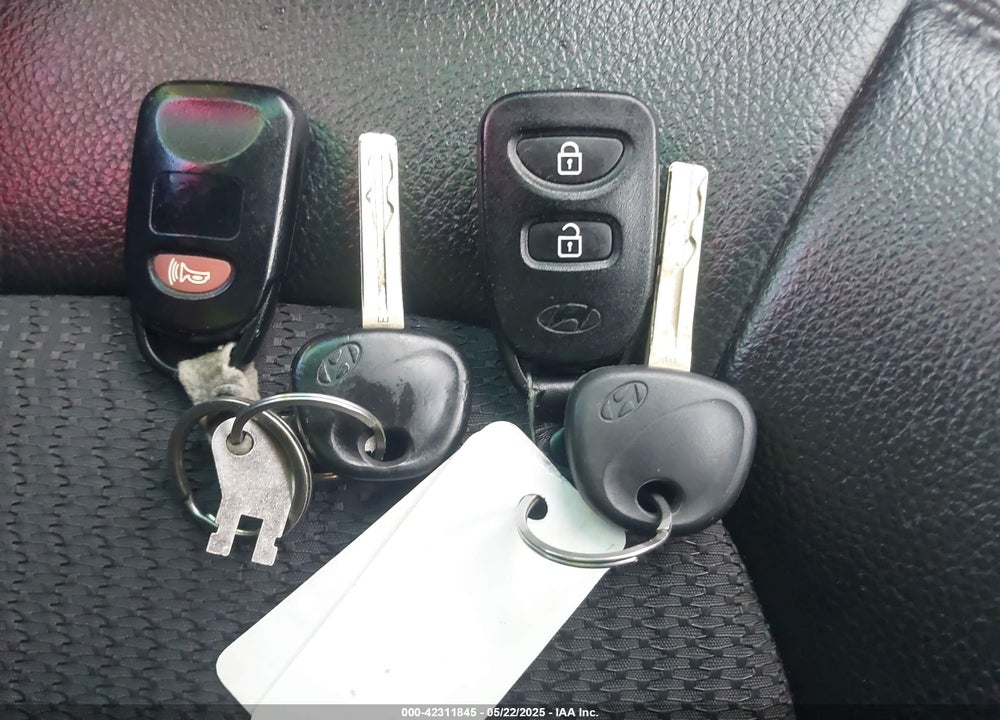 2013 HYUNDAI TUCSON VIN: KM8JUCAC2DU564794
