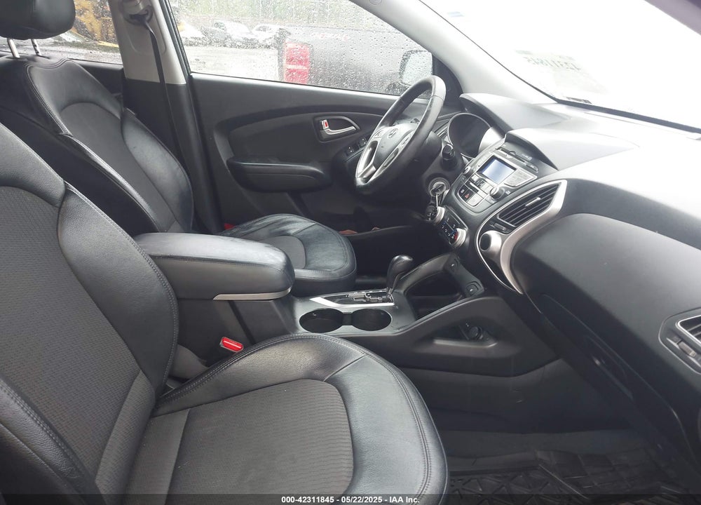 2013 HYUNDAI TUCSON VIN: KM8JUCAC2DU564794