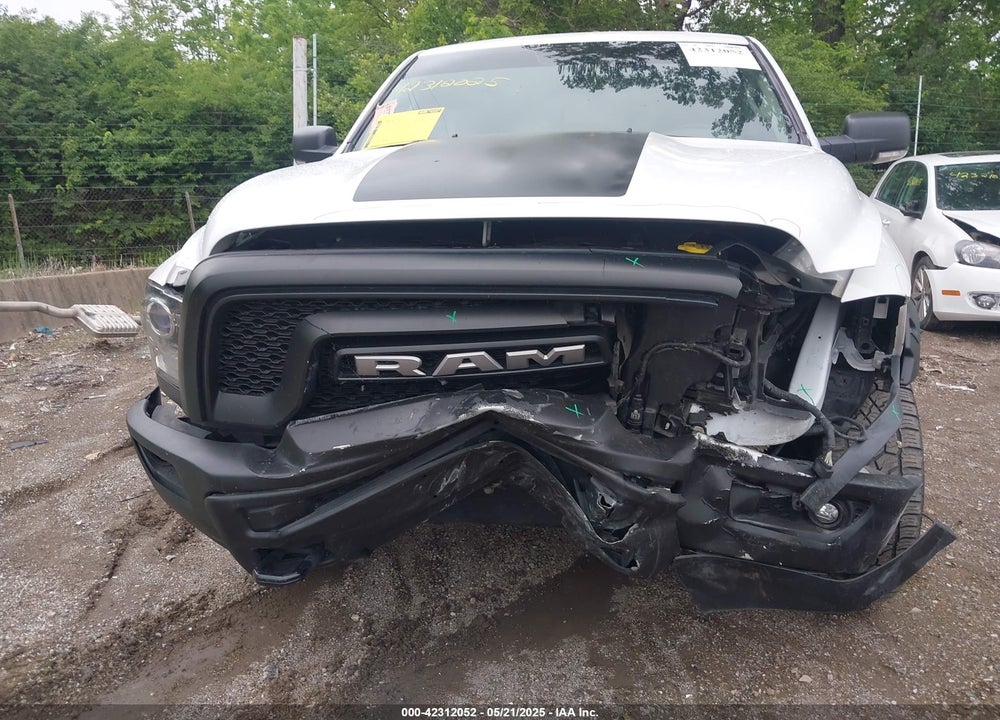 2019 RAM 1500 CLASSIC WARLOCK 4X4 6'4 BOX VIN: 1C6RR7GGXKS616991