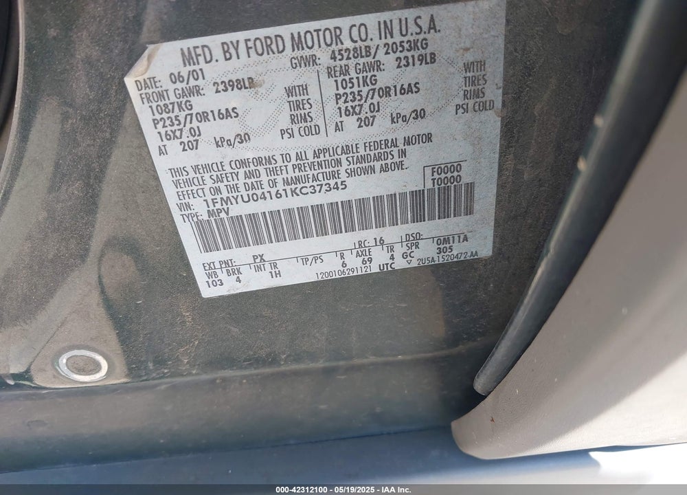 2001 FORD ESCAPE XLT VIN: 1FMYU04161KC37345