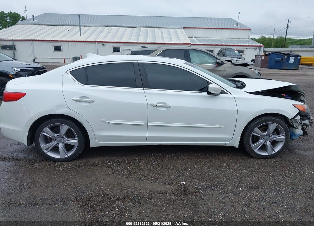 2014 ACURA ILX VIN: 19VDE1F38EE008591