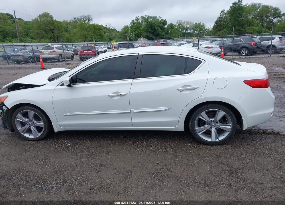 2014 ACURA ILX VIN: 19VDE1F38EE008591