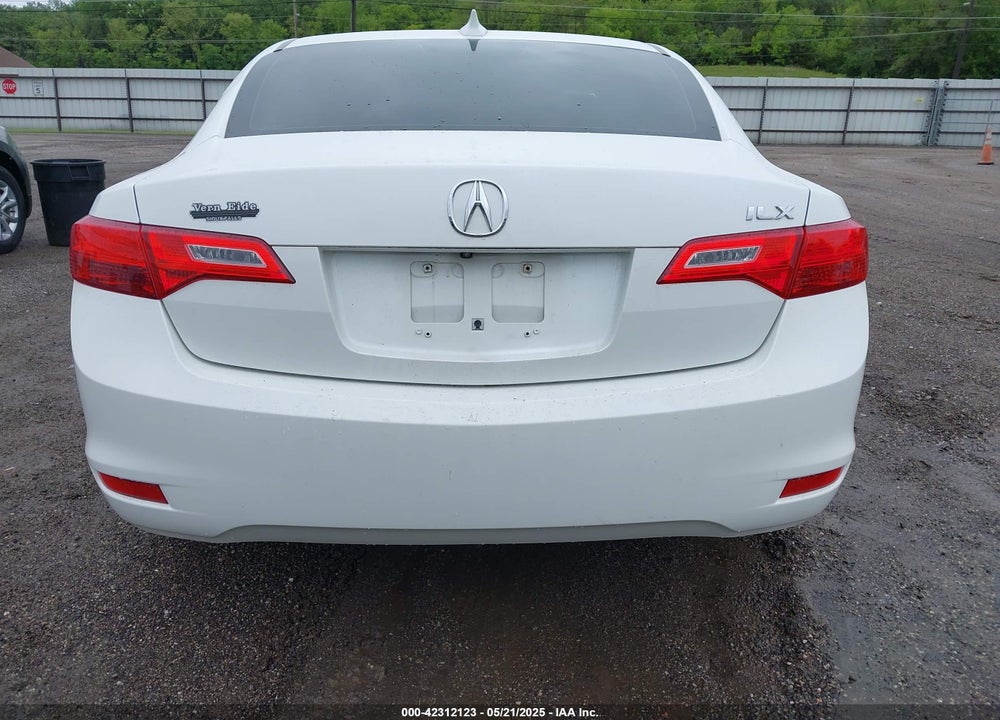 2014 ACURA ILX VIN: 19VDE1F38EE008591