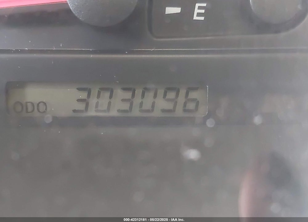 2003 TOYOTA CAMRY LE VIN: 4T1BE32K13U772512