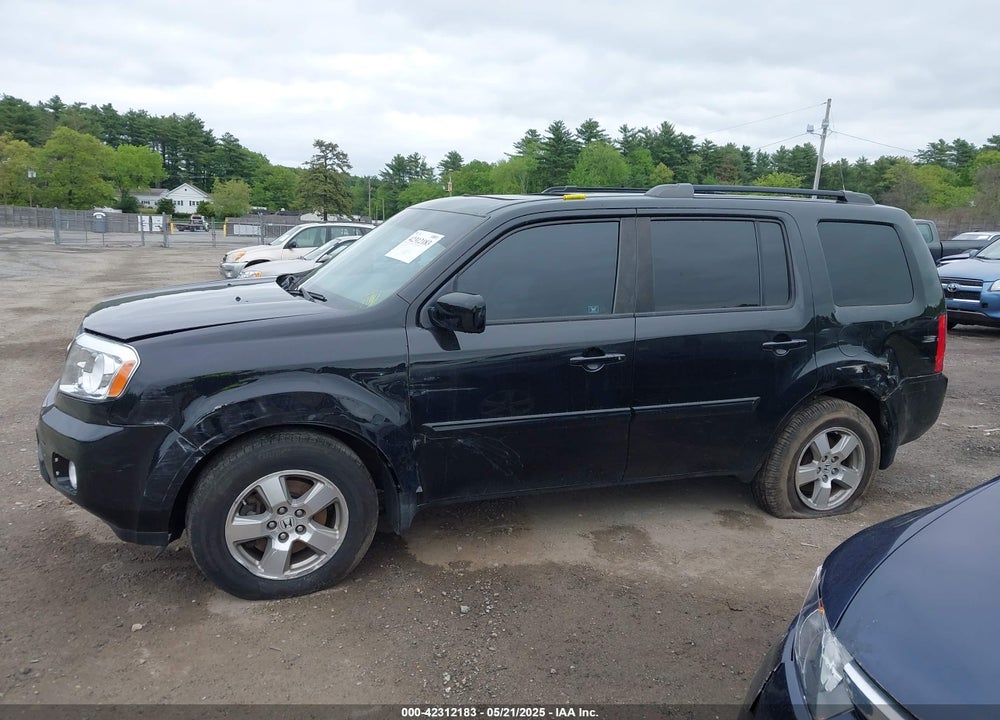 2011 HONDA PILOT VIN: 5FNYF4H77BB029431