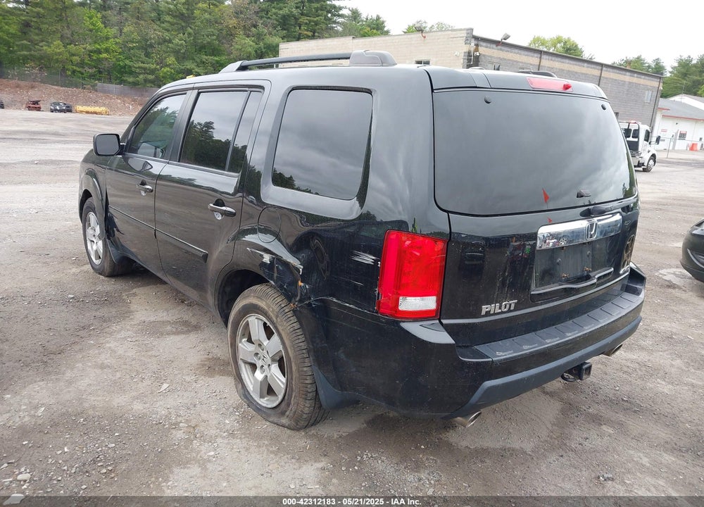 2011 HONDA PILOT VIN: 5FNYF4H77BB029431