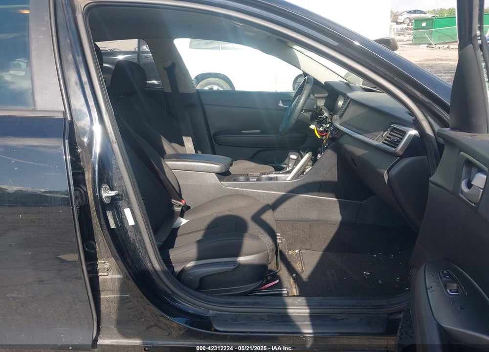 2019 KIA OPTIMA VIN: 5XXGT4L35KG344993
