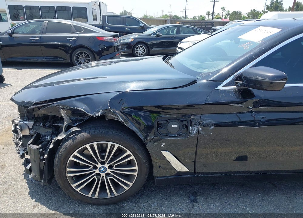 2019 BMW 530E VIN: WBAJA9C52KB389743