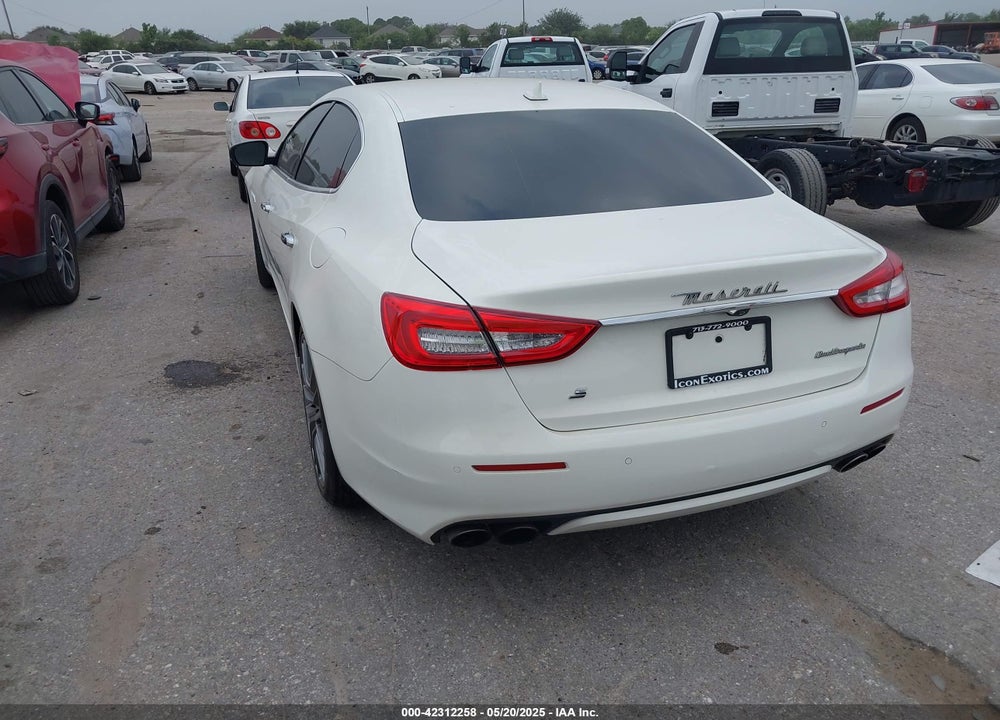2017 MASERATI QUATTROPORTE S GRANLUSSO VIN: ZAM56RPL5H1216548