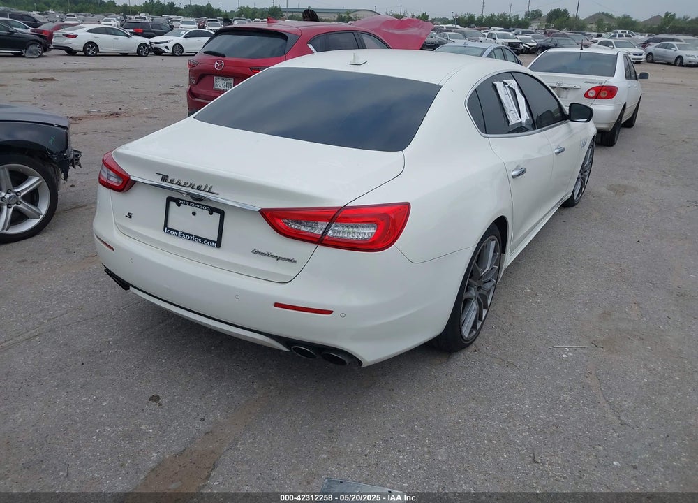 2017 MASERATI QUATTROPORTE S GRANLUSSO VIN: ZAM56RPL5H1216548