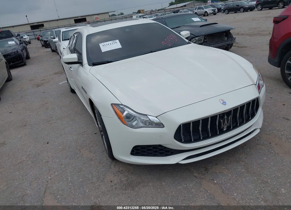 2017 MASERATI QUATTROPORTE S GRANLUSSO VIN: ZAM56RPL5H1216548