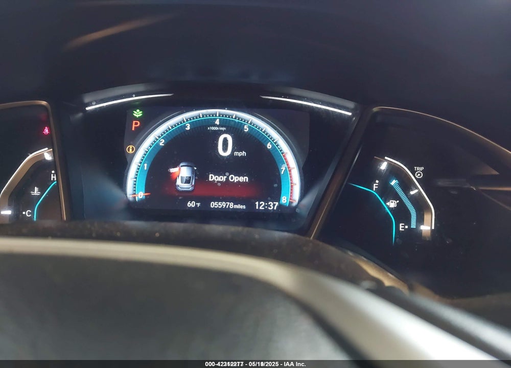 2018 HONDA CIVIC VIN: 2HGFC3B30JH357431