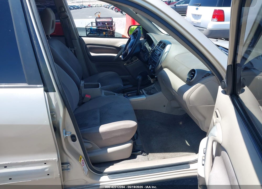 2005 TOYOTA RAV4 VIN: JTEGD20V550086905