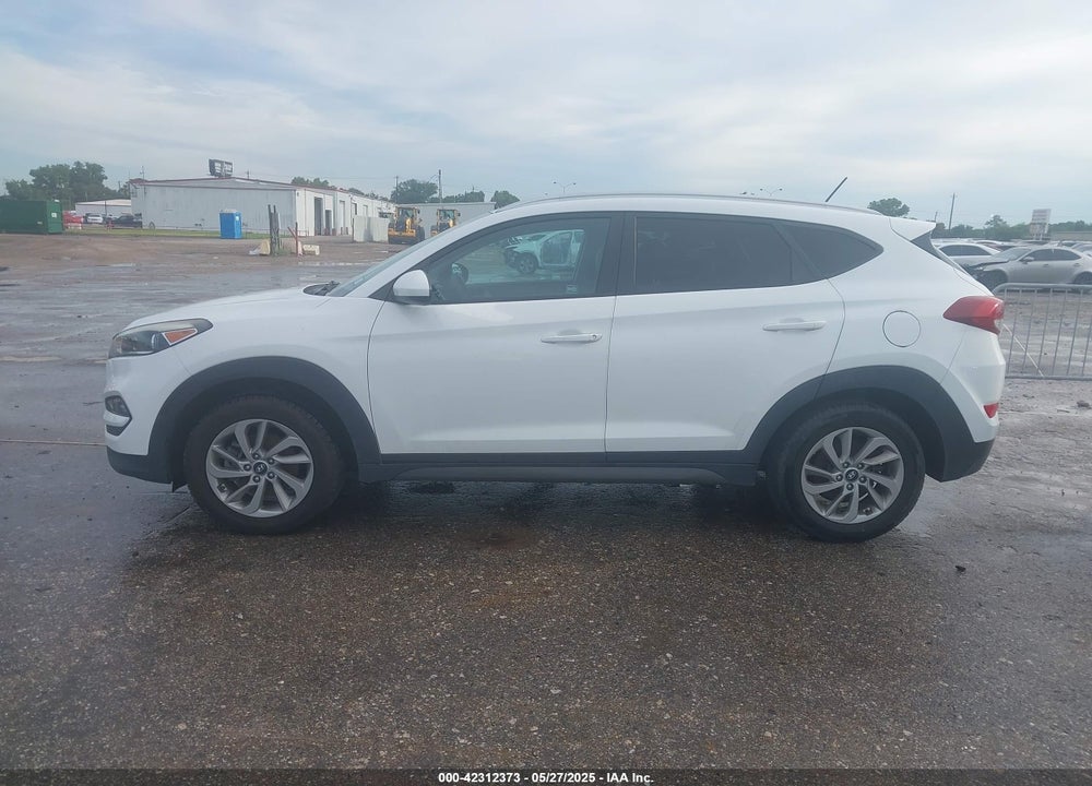 2016 HYUNDAI TUCSON VIN: KM8J3CA43GU101384