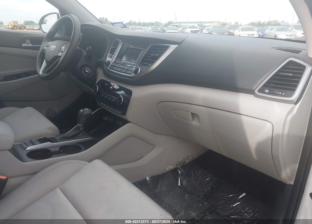 2016 HYUNDAI TUCSON VIN: KM8J3CA43GU101384