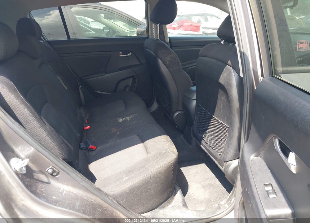 2011 KIA SPORTAGE LX VIN: KNDPB3A25B7066046