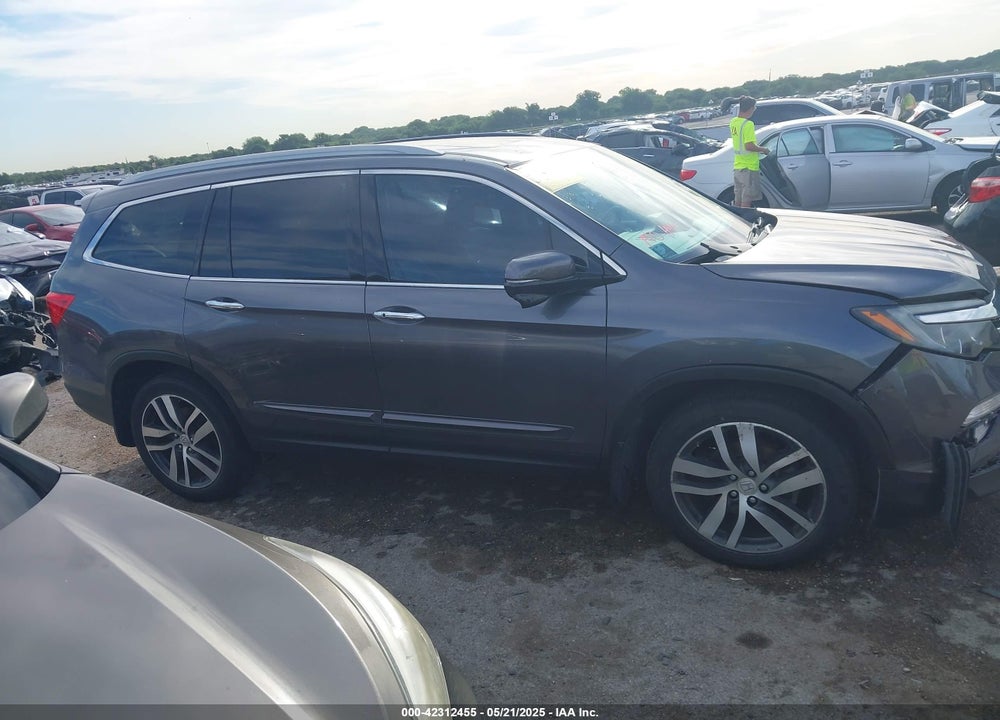 2016 HONDA PILOT VIN: 5FNYF6H99GB030682