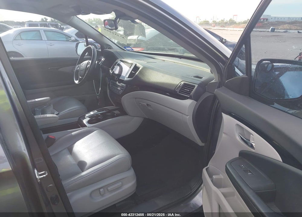 2016 HONDA PILOT VIN: 5FNYF6H99GB030682