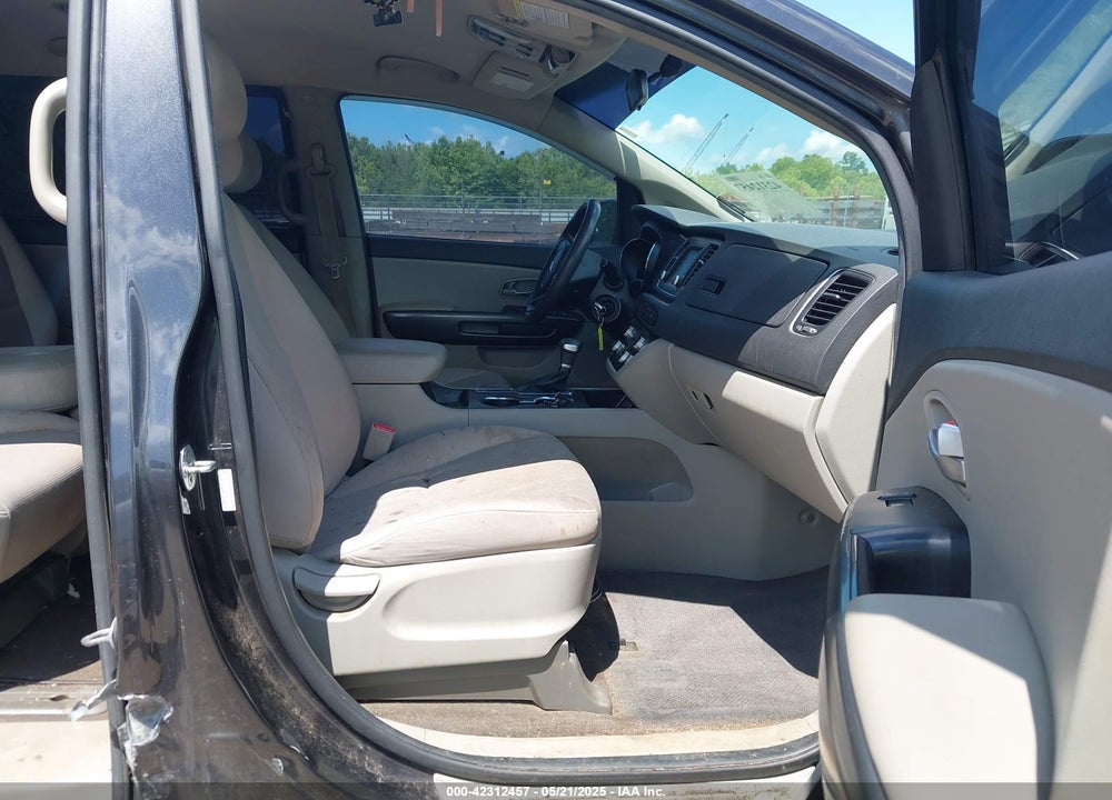 2020 KIA SEDONA LX VIN: KNDMB5C19L6657829