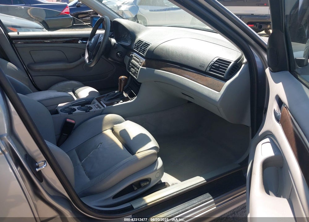 2004 BMW 325I VIN: WBAET37404NJ42636