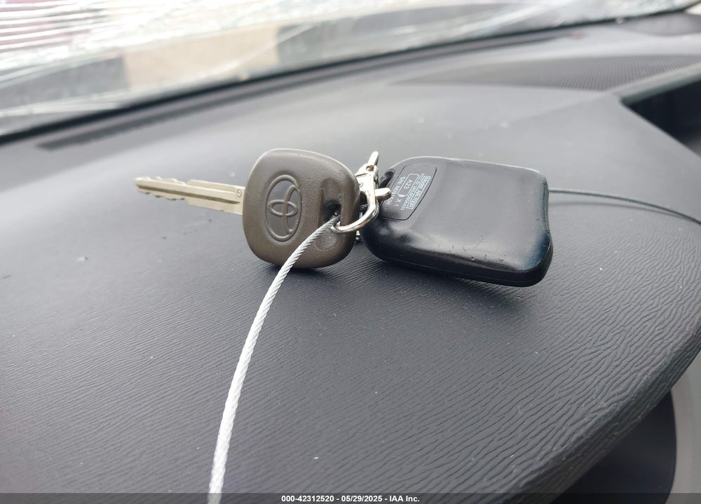 2011 TOYOTA SIENNA XLE V6 VIN: 5TDYK3DC7BS067407