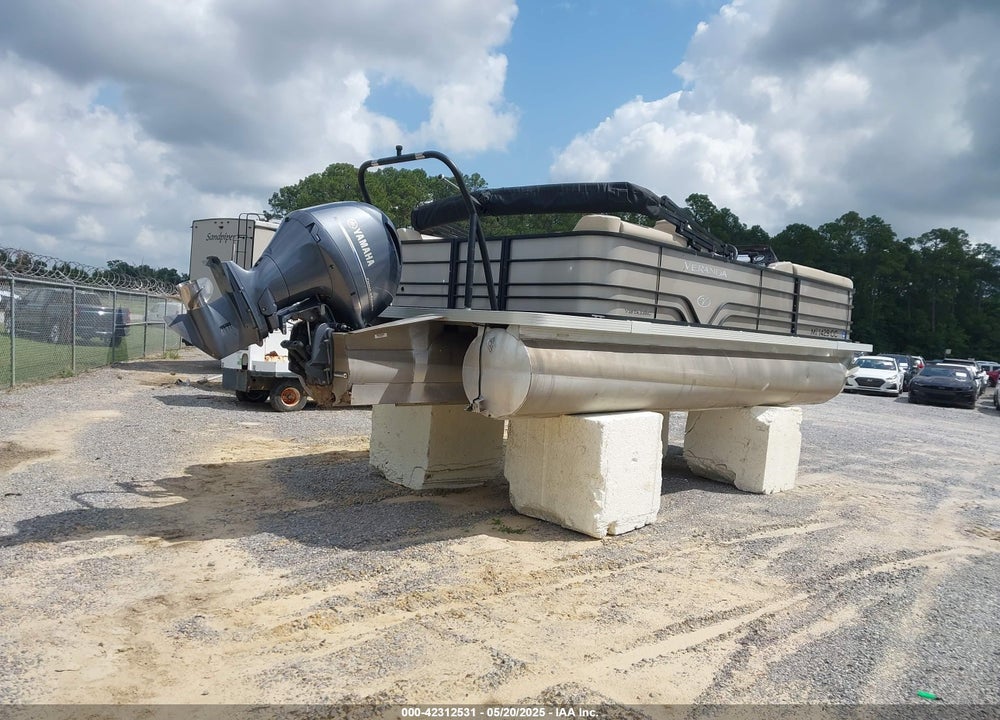 2022 VERANDA PONTOON VIN: JBC04522I122