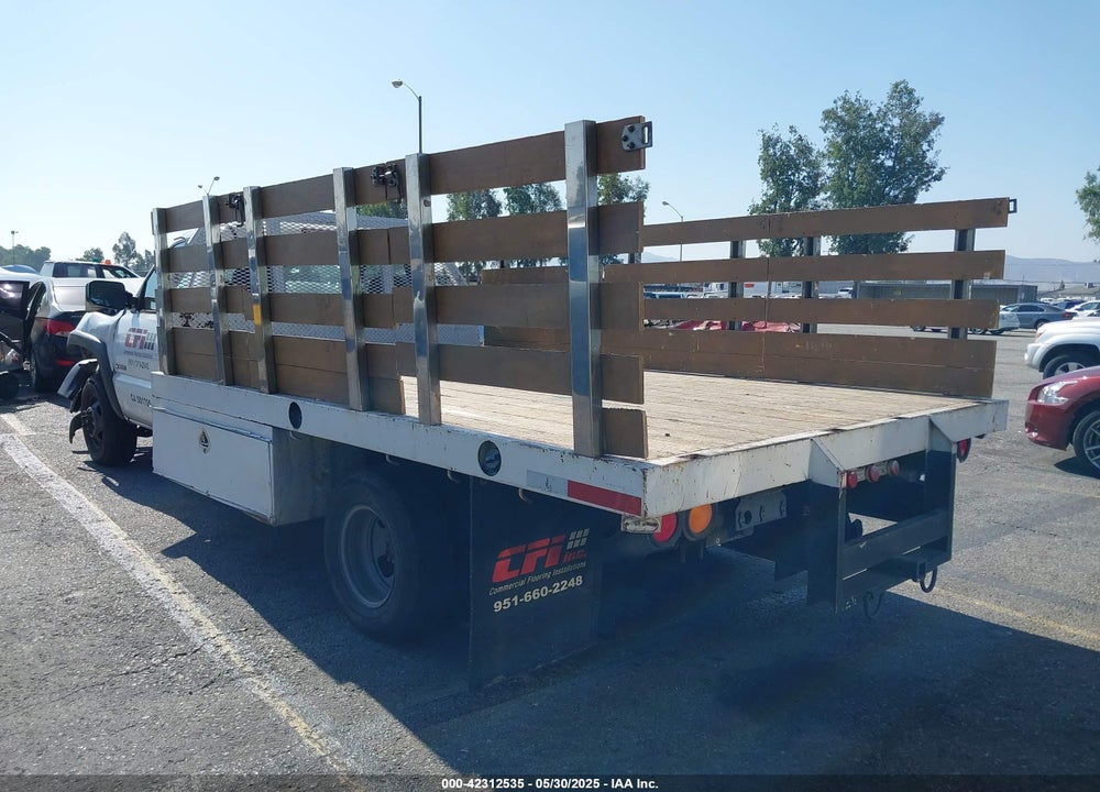 2001 CHEVROLET SILVERADO 3500 CHASSIS VIN: 1GBJC34UX1F111443