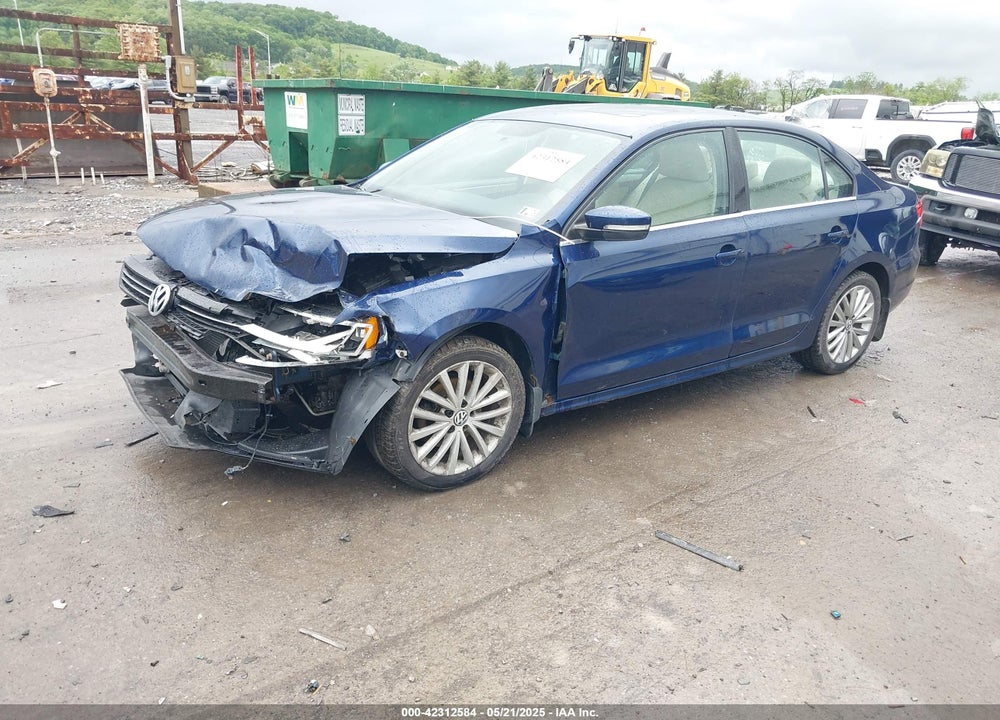2011 VOLKSWAGEN JETTA VIN: 3VWLZ7AJ2BM102447