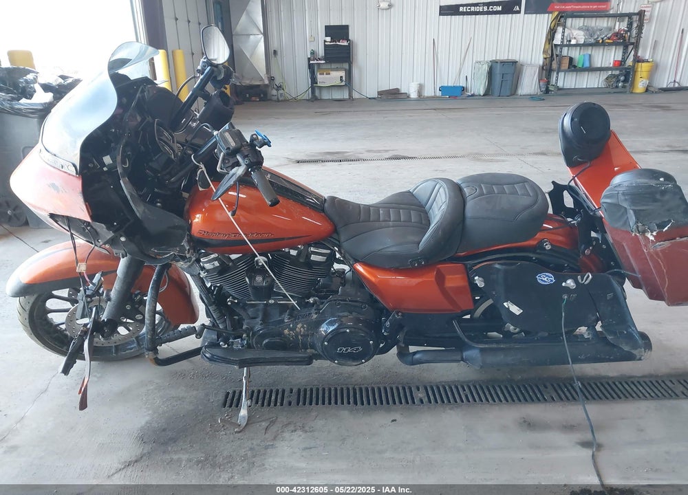 2019 HARLEY-DAVIDSON FLTRXS VIN: 1HD1KTP19KB673325
