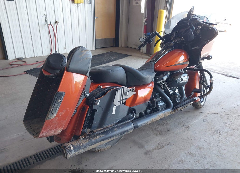2019 HARLEY-DAVIDSON FLTRXS VIN: 1HD1KTP19KB673325