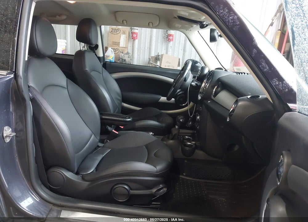 2012 MINI COOPER S VIN: WMWSV3C53CTY17546