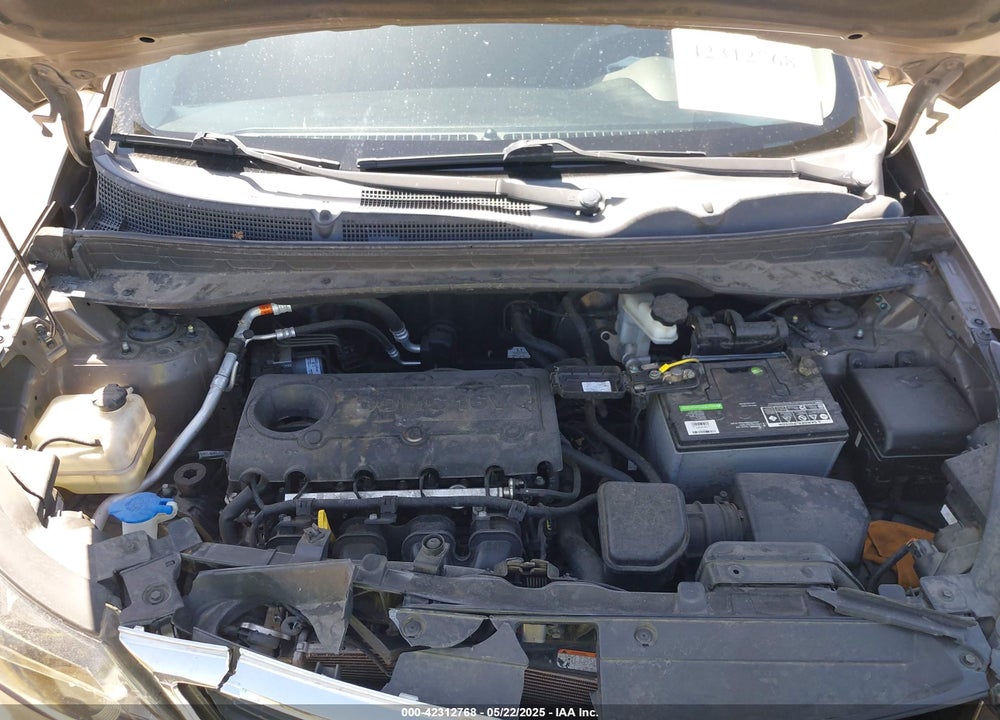 2012 KIA SPORTAGE VIN: KNDPB3A25C7321828