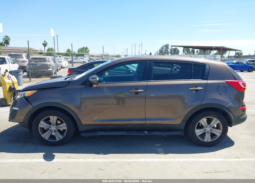 2012 KIA SPORTAGE VIN: KNDPB3A25C7321828