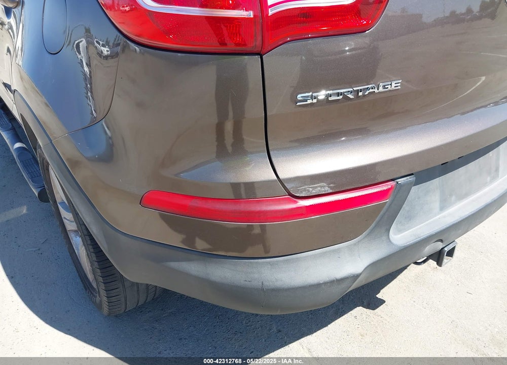 2012 KIA SPORTAGE VIN: KNDPB3A25C7321828