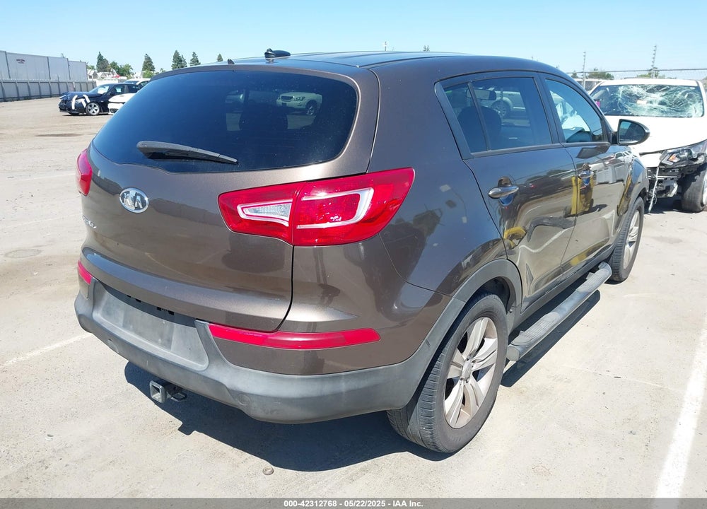 2012 KIA SPORTAGE VIN: KNDPB3A25C7321828