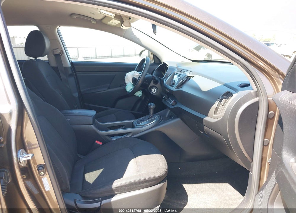 2012 KIA SPORTAGE VIN: KNDPB3A25C7321828