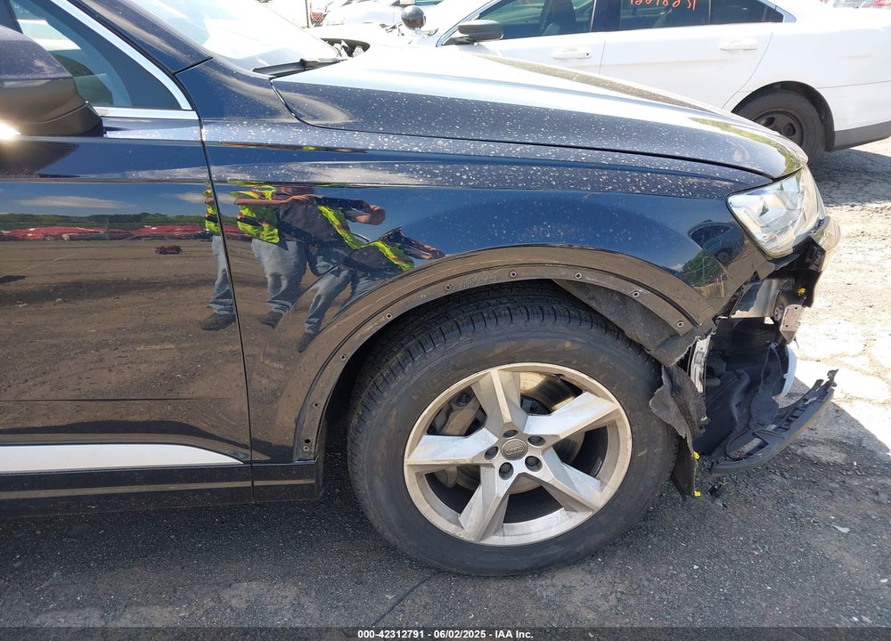 2017 AUDI Q7 3.0T PREMIUM VIN: WA1VAAF76HD057637