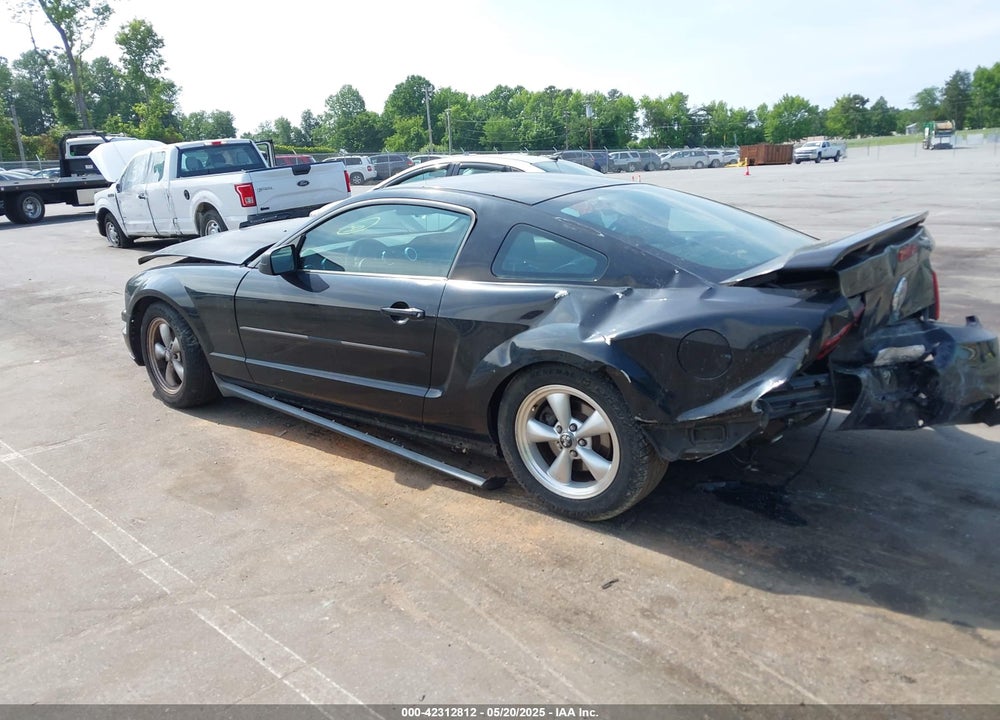 2008 FORD MUSTANG VIN: 1ZVHT80N985155422