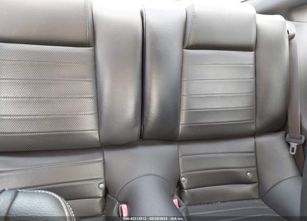 2008 FORD MUSTANG VIN: 1ZVHT80N985155422