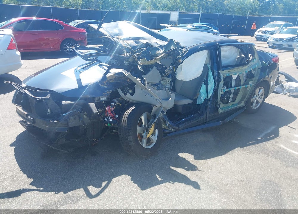 2015 KIA OPTIMA VIN: KNAGM4A77F5588820