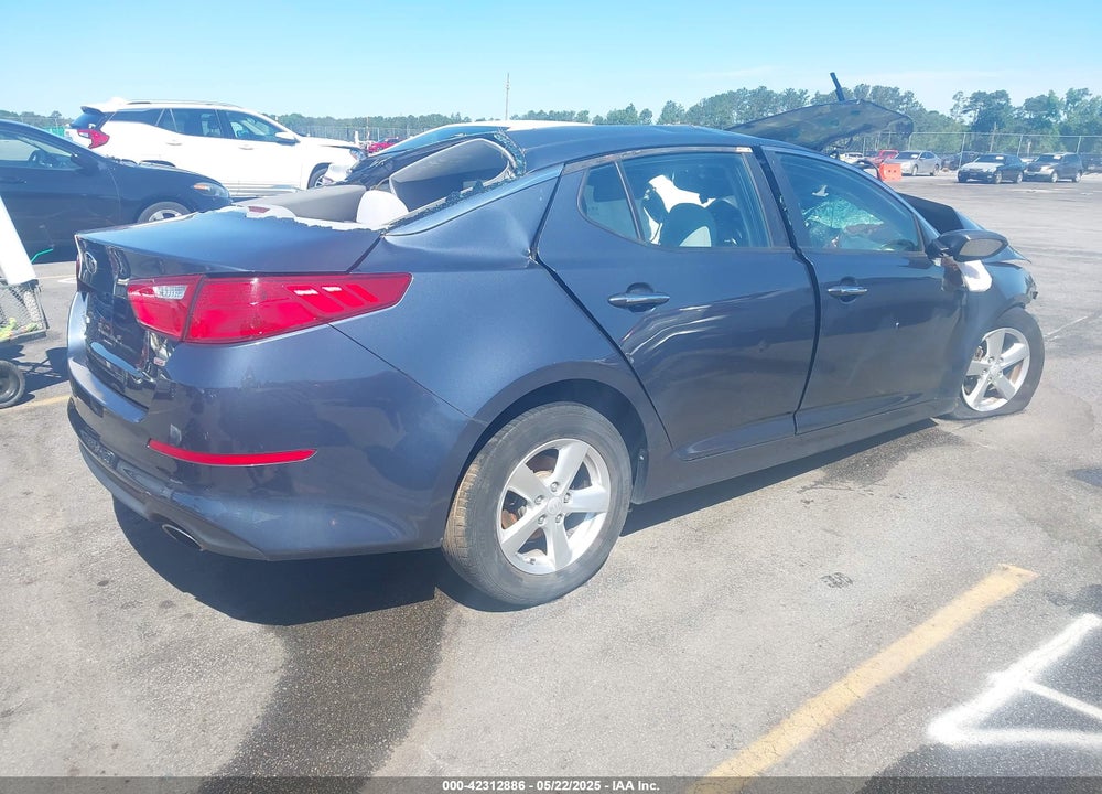 2015 KIA OPTIMA VIN: KNAGM4A77F5588820